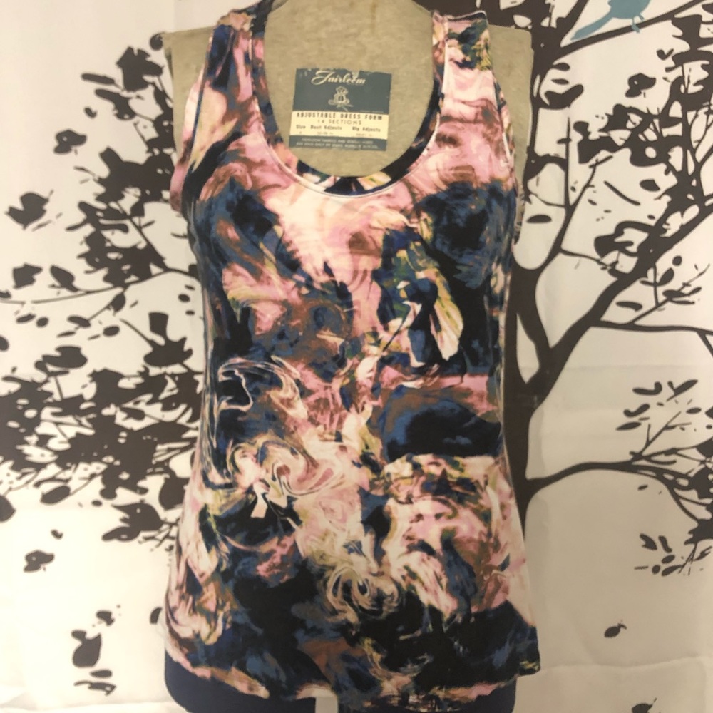 🎊BOGO SALE🎊 Abstract floral shirt by Vera Wang